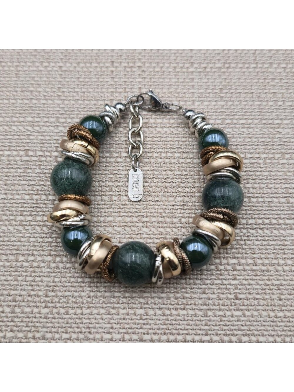 8+1.5 Inch DIM Bijoux Made in Italy Beaded Green and Gold Statement Bracelet B15